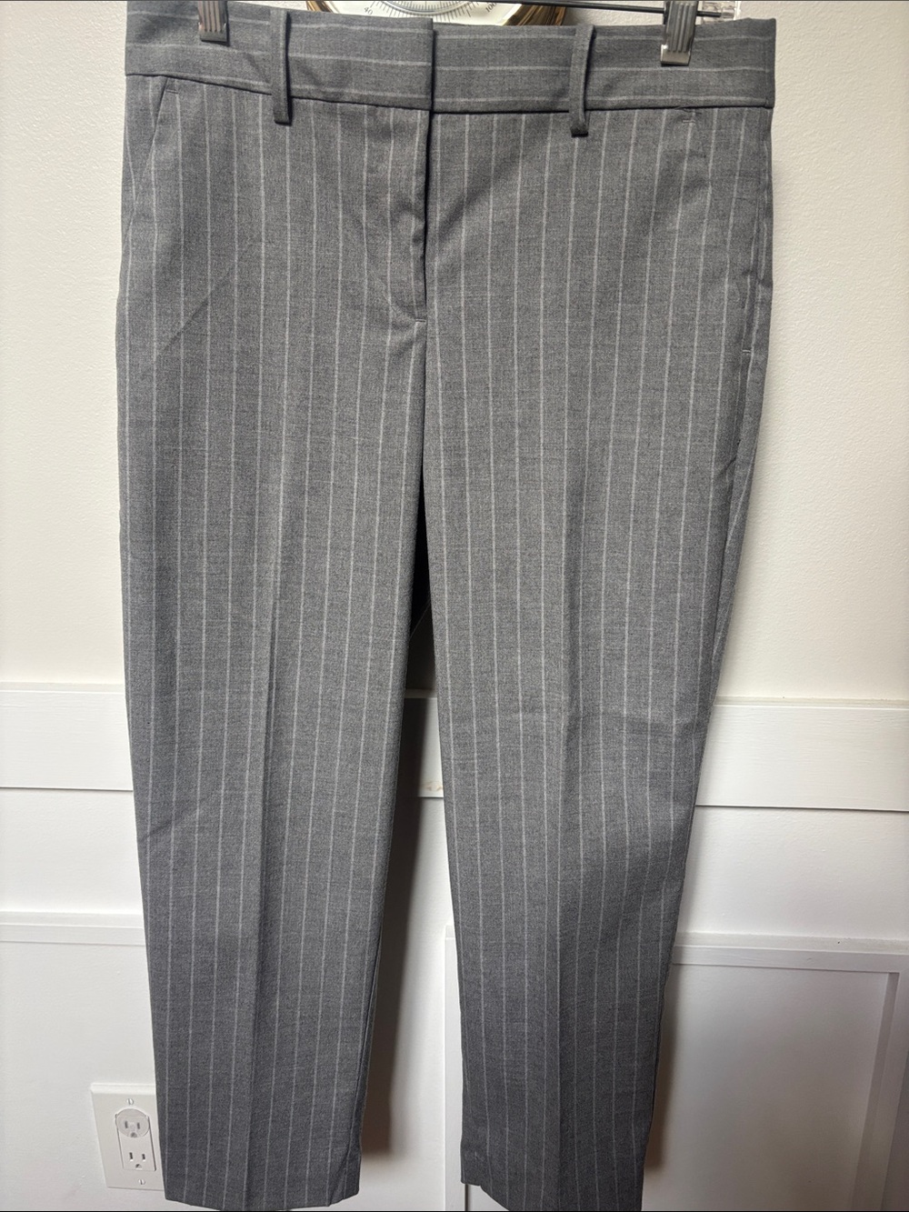 LOFT Riviera Slim Pants in Pinstripe size 2P